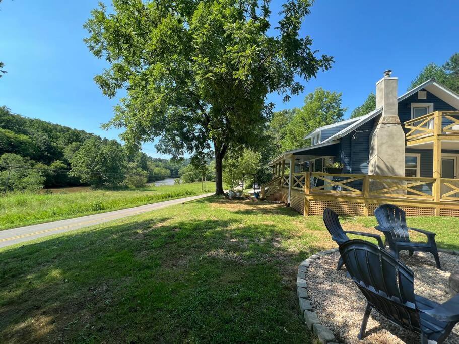Riverside Relaxer W/Hot Tub+Fire Pit +Wifi & View Franklin Exterior foto