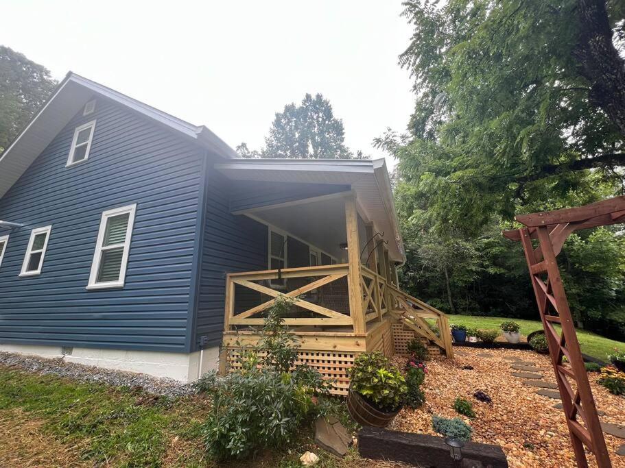 Riverside Relaxer W/Hot Tub+Fire Pit +Wifi & View Franklin Exterior foto